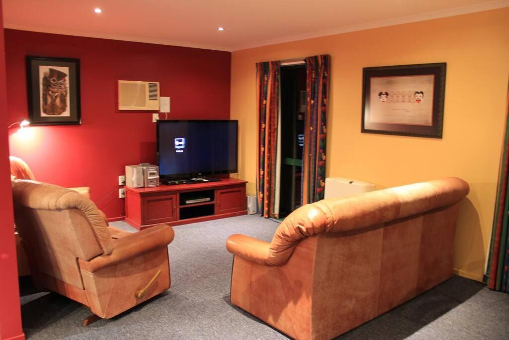 Popular Family And Pet Friendly Modern Cosy Bach Wifi Villa Hanmer Springs Exterior photo